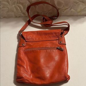 Vera Pelle Orange Leather Crossbody Bag